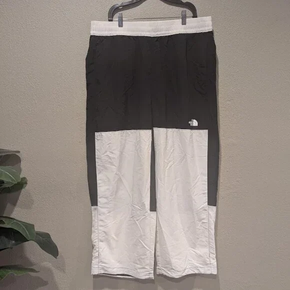 The North Face * Women’s TNF Nylon Easy Pants * Size XL – Black/White (NWT) 🖤🤍 - Picture 4 of 13